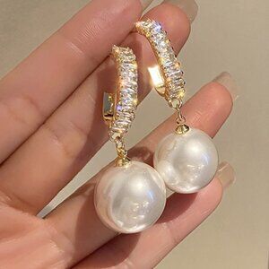 Pearl Dangle Earrings